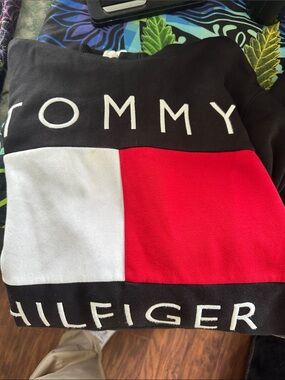 Medium Black Tommy Hilfiger Sweatshit